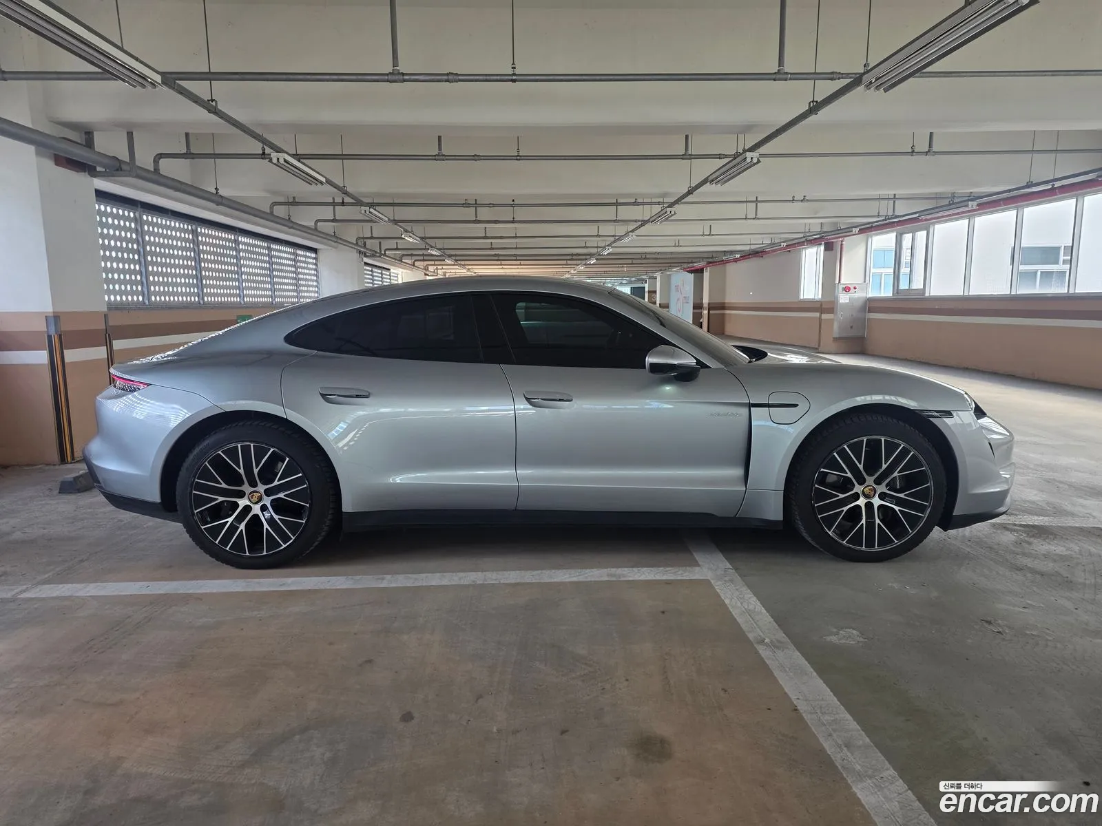 Porsche Taycan 2022 — 5