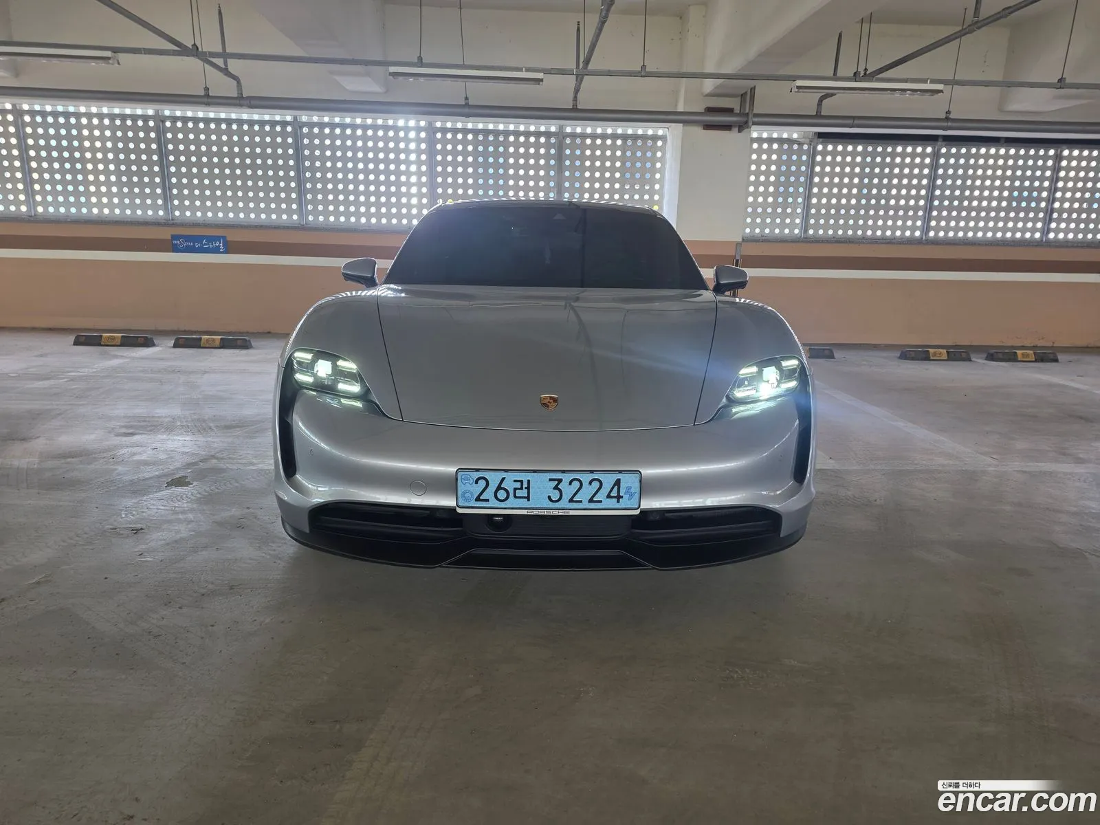 Porsche Taycan 2022 — 13