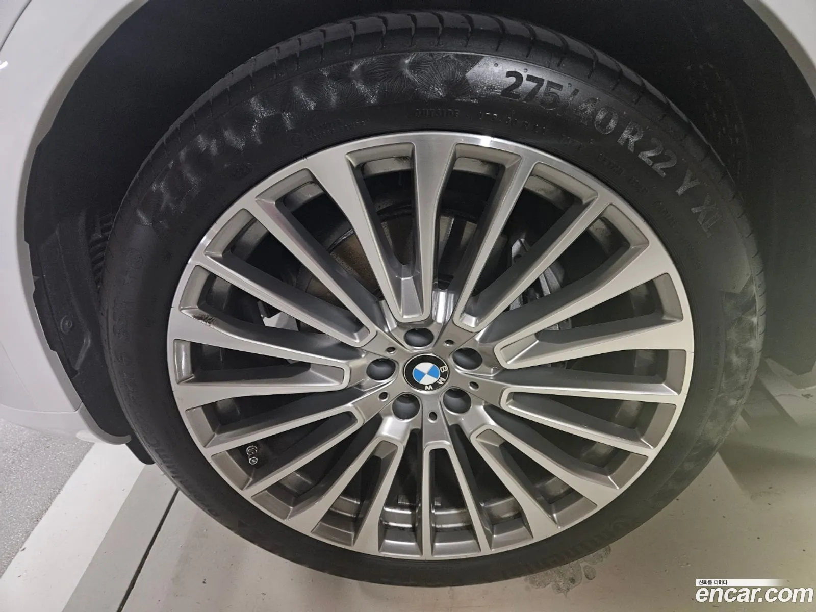 BMW X7 2023 — 10