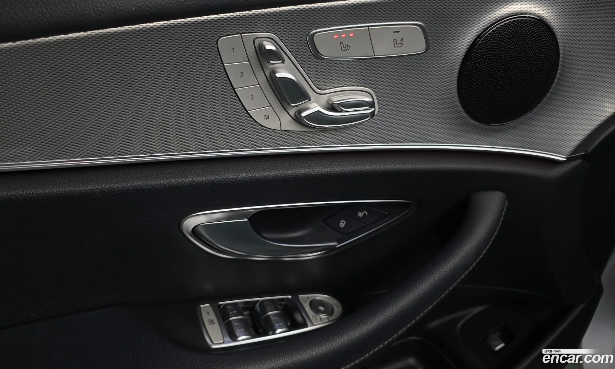 Mercedes-Benz E-Class W213 2018 WDDZF4CB3JA425434 — 28