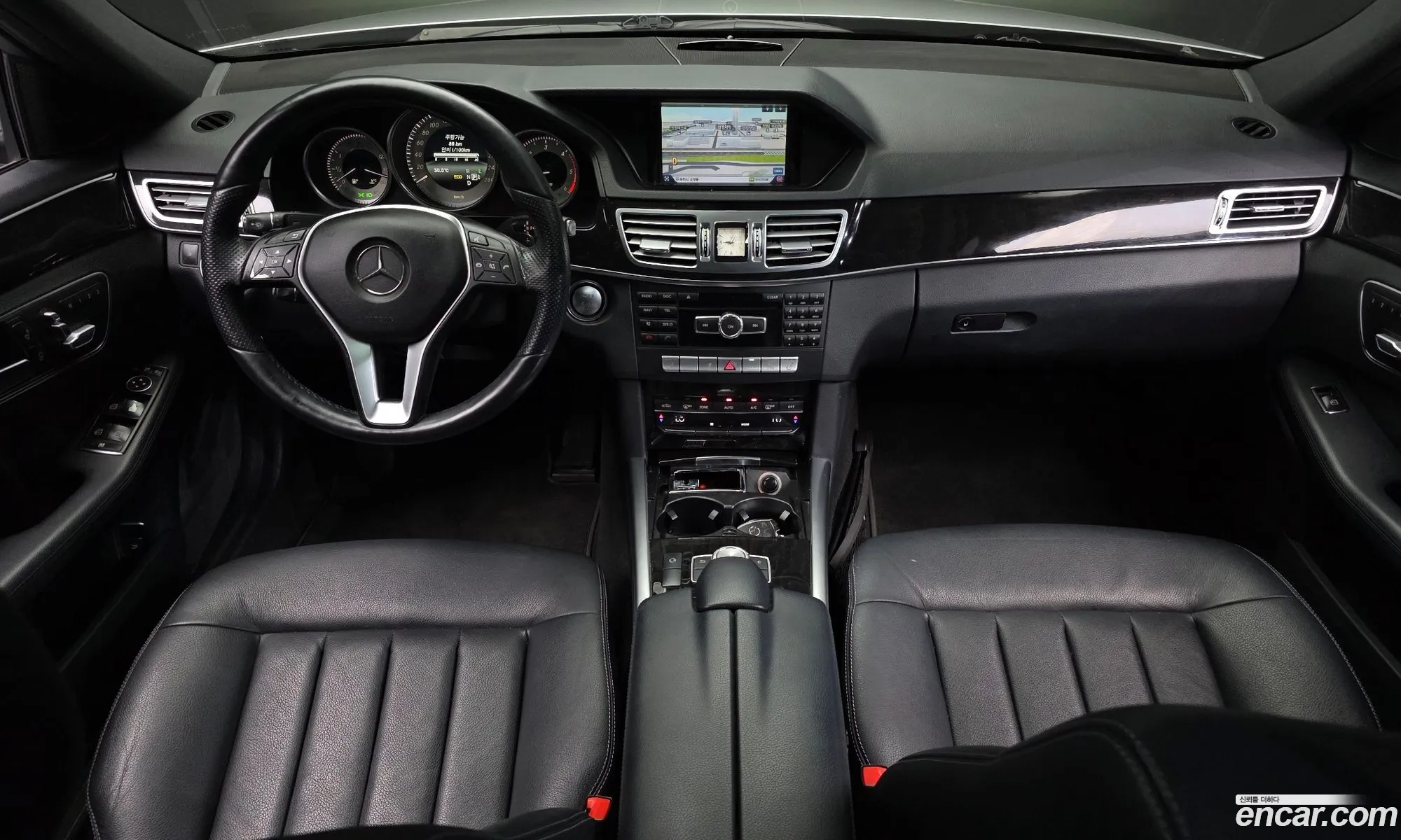 Mercedes-Benz E-Class W212 2014 WDDHF0CB0EA973238 — 16