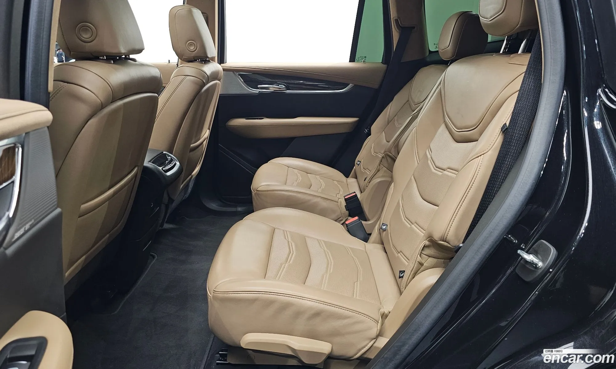 Cadillac XT6 2022 — 32