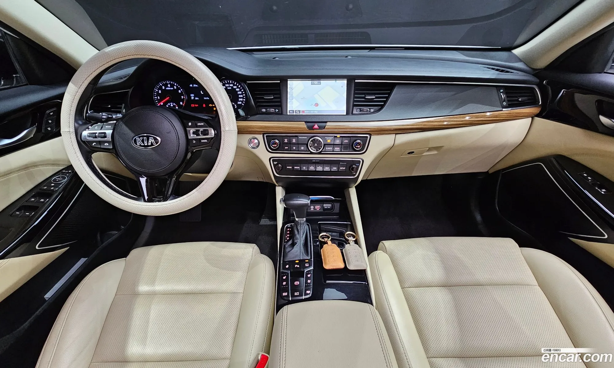Kia K7 2018 KNALB416BJA137358 — 4