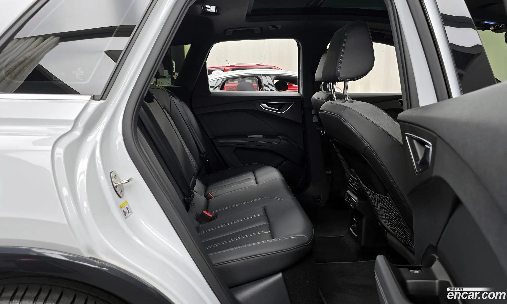 Audi Q4 e-tron 2025 WAUZZZFZ — 16