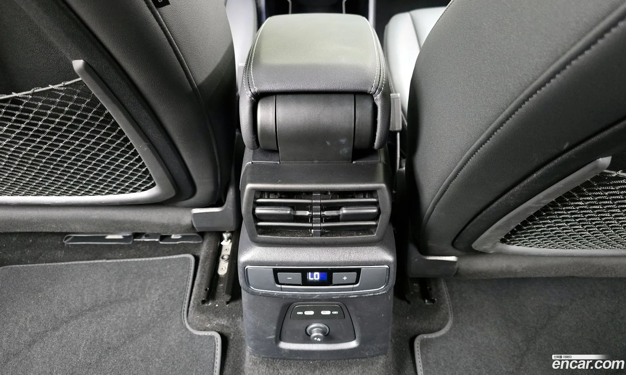 Audi Q4 e-tron 2025 WAUZZZFZ — 14