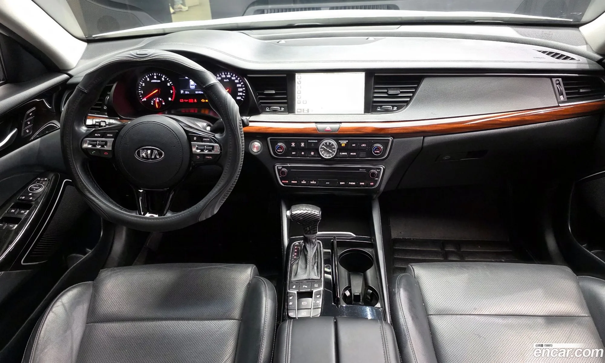 Kia K7 2016 KNALC411BGA034375 — 2