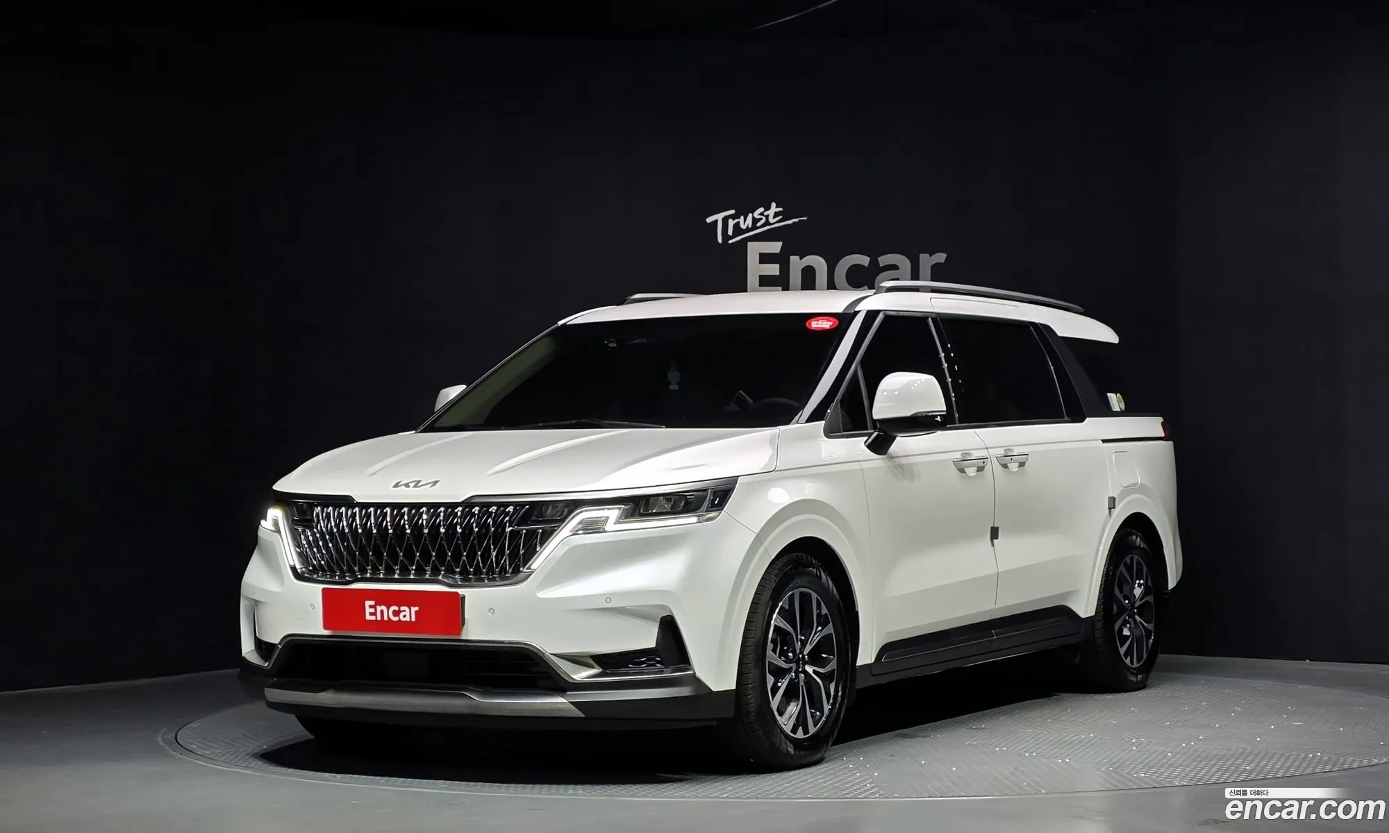 Kia Carnival 2023 KNHNE37BBPS329903 — 3