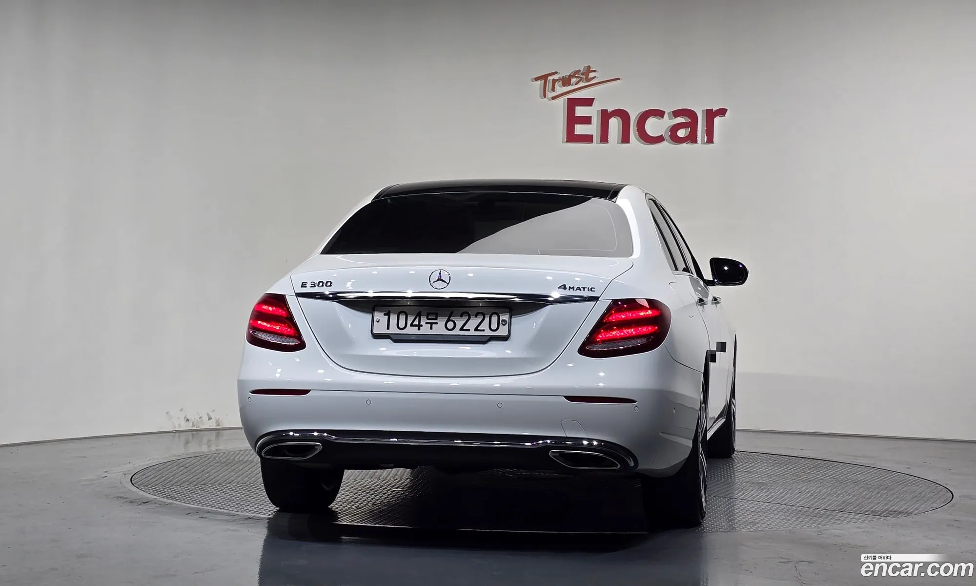 Mercedes-Benz E-Class W213 2018 WDDZF4CB5JA419781 — 19