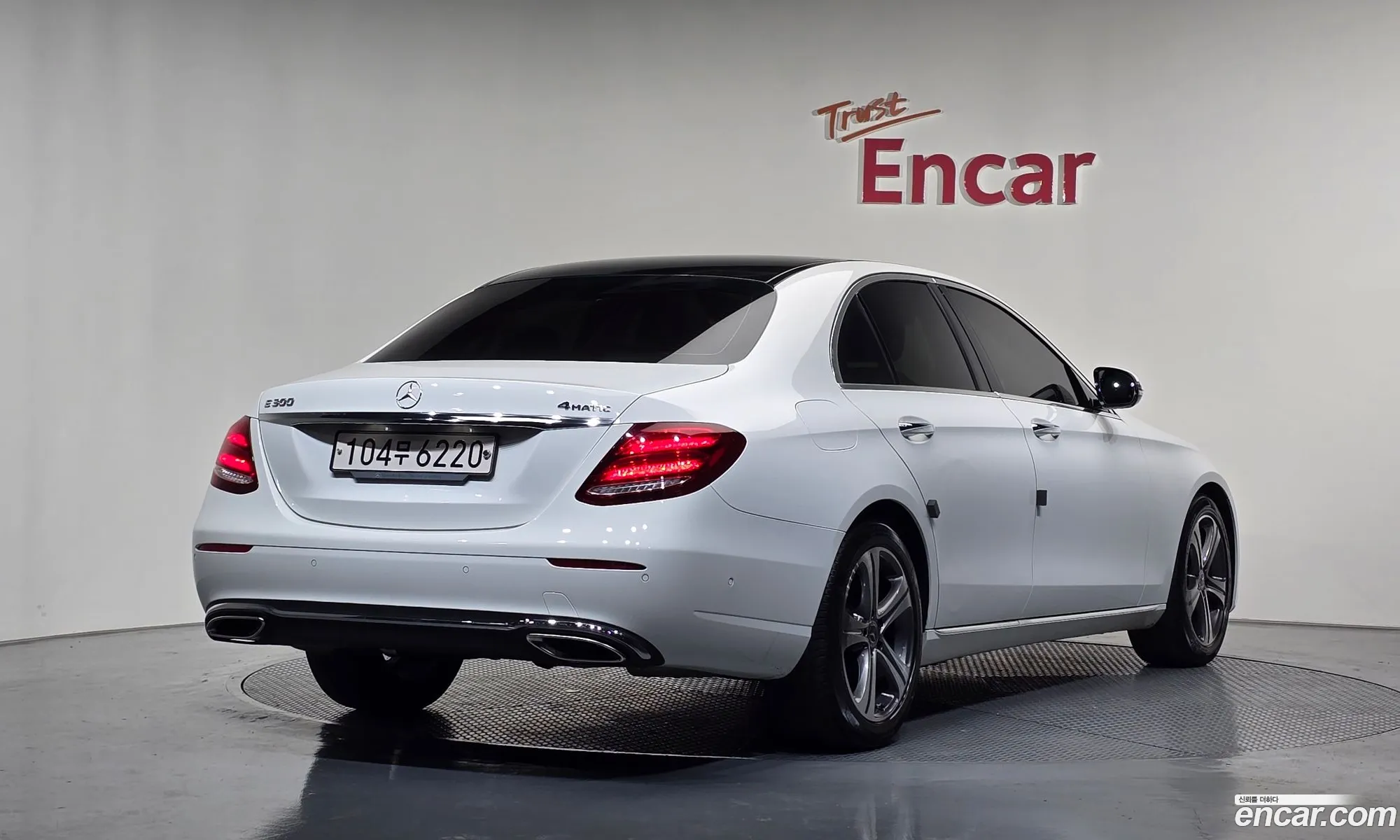 Mercedes-Benz E-Class W213 2018 WDDZF4CB5JA419781 — 12