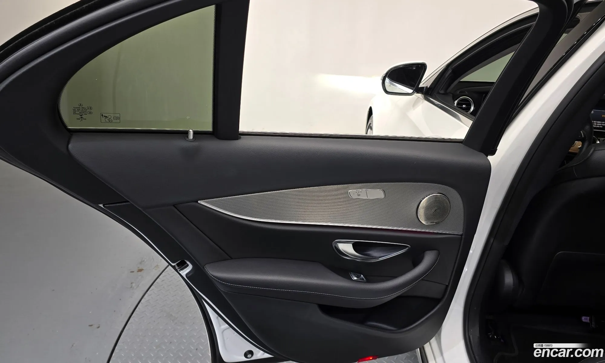 Mercedes-Benz E-Class W213 2018 WDDZF4CB5JA419781 — 15