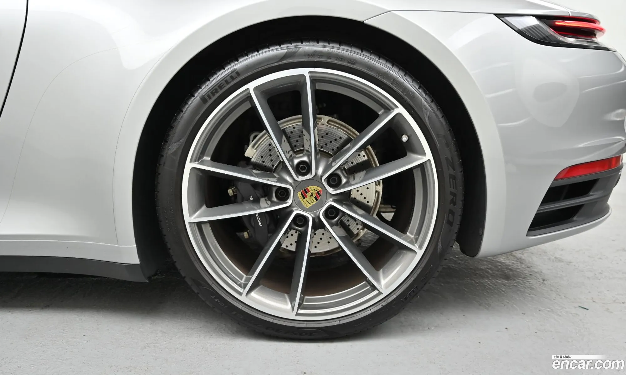 Porsche 911 2024 — 8
