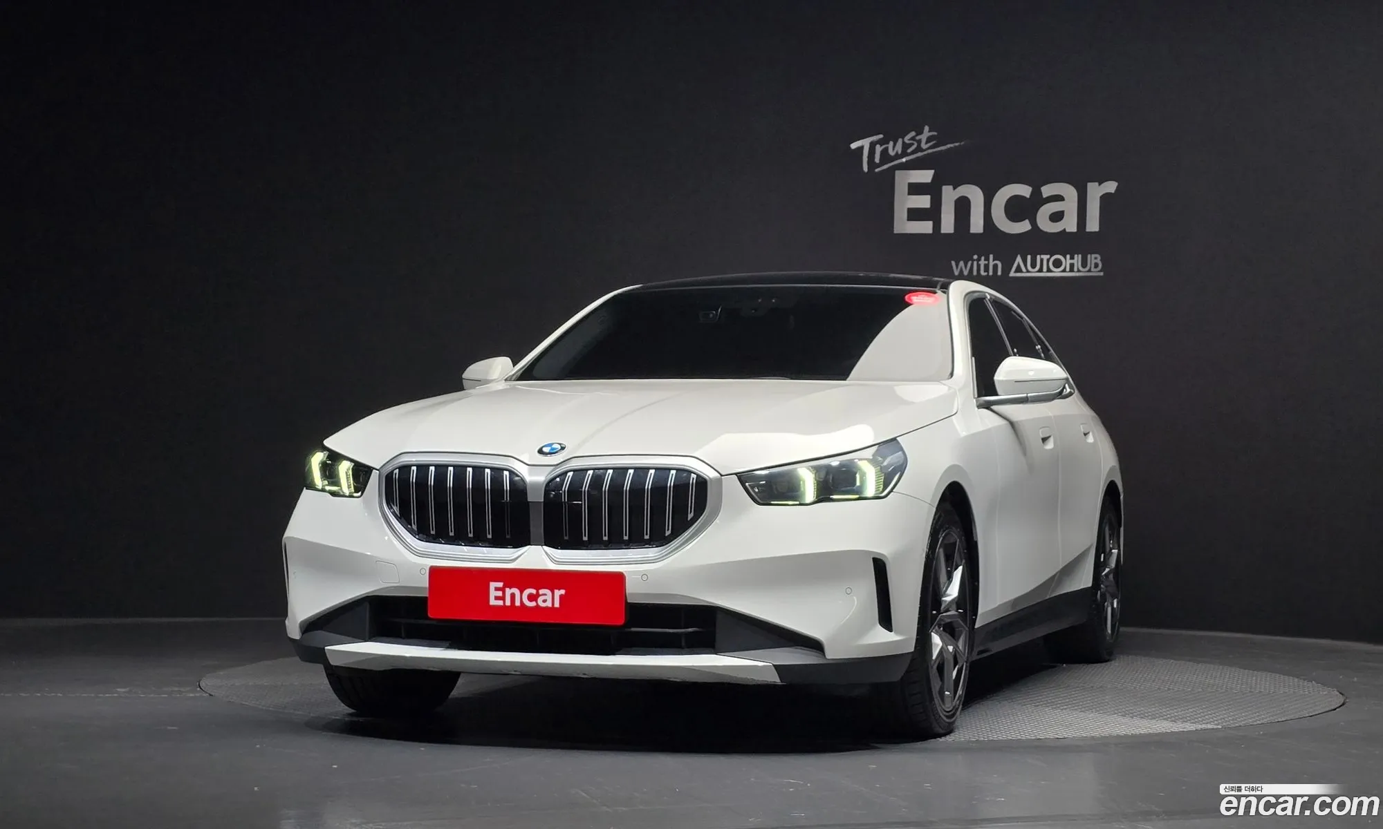 BMW 5 Series 2023 — 17