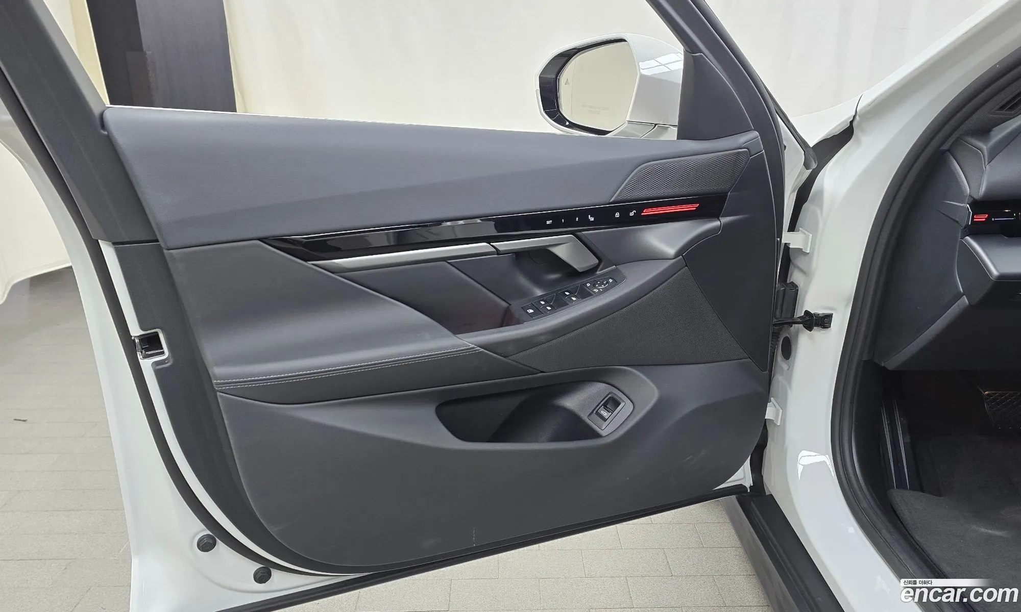 BMW 5 Series 2023 — 29