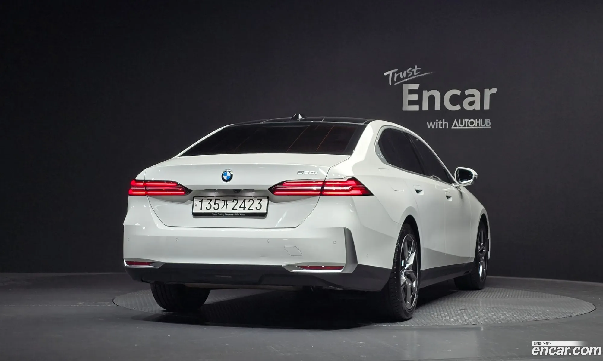 BMW 5 Series 2023 — 27