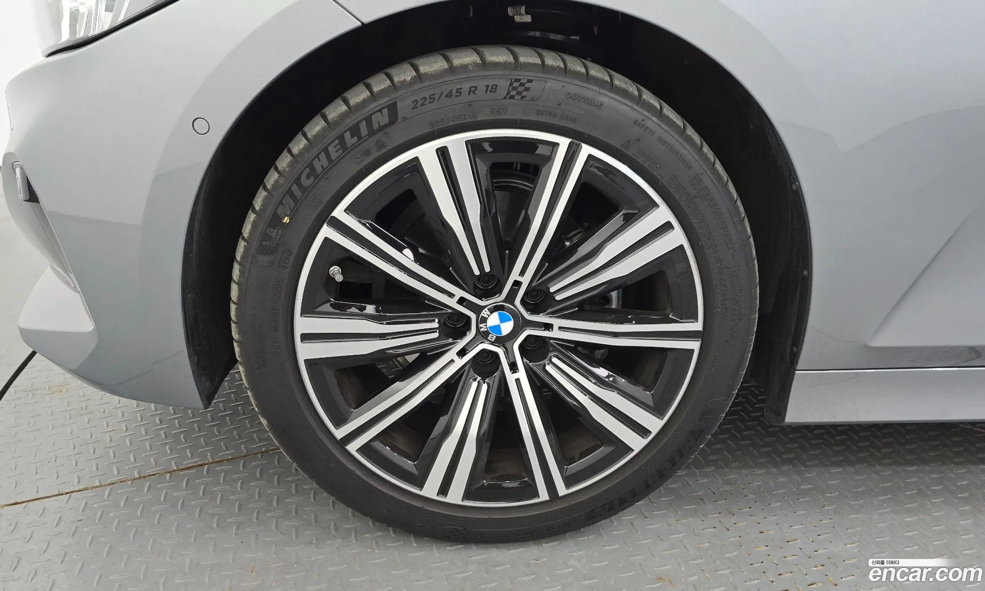 BMW 3 Series 2025 WBA11FF05SFU50672 — 14