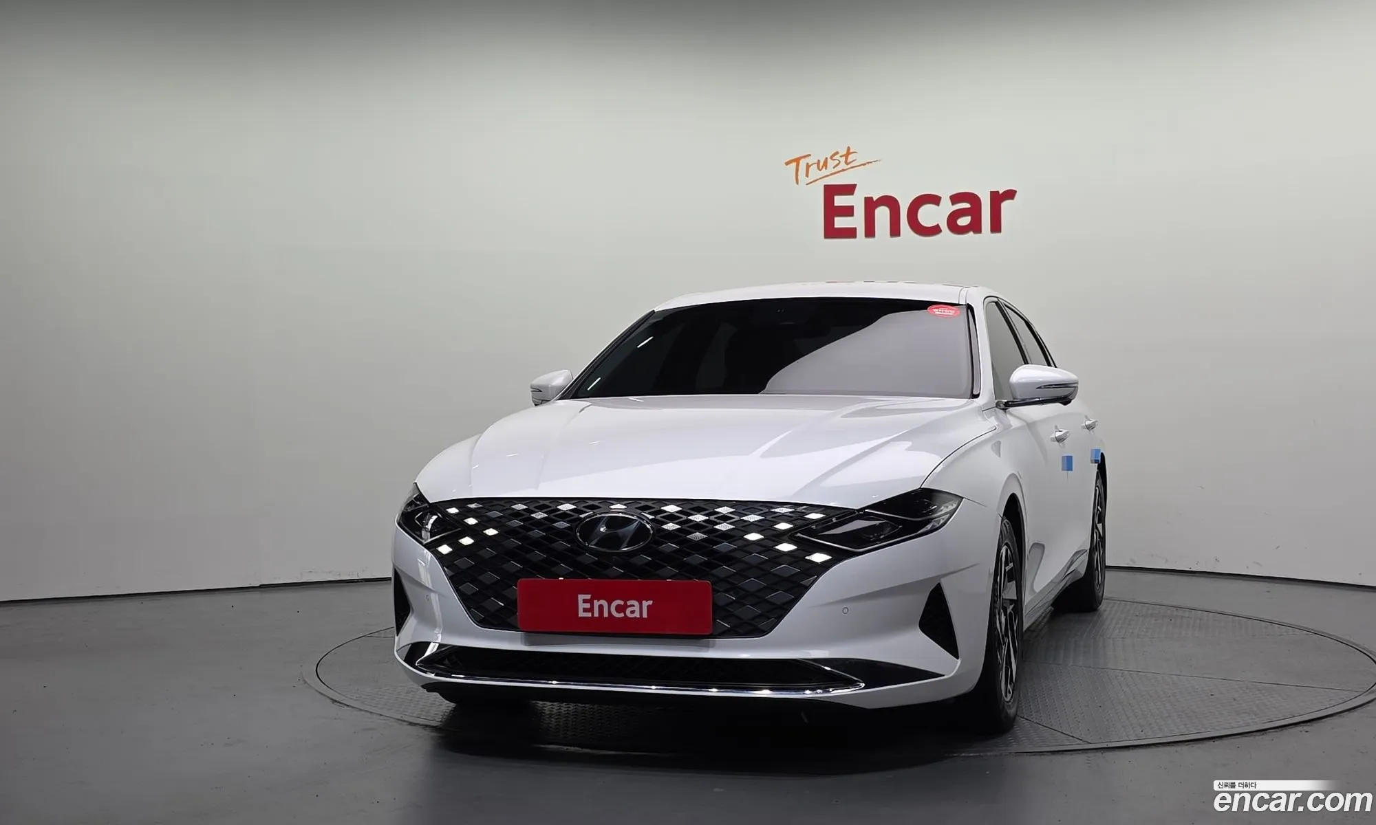 Hyundai Grandeur IG Hybrid 2020 — 3