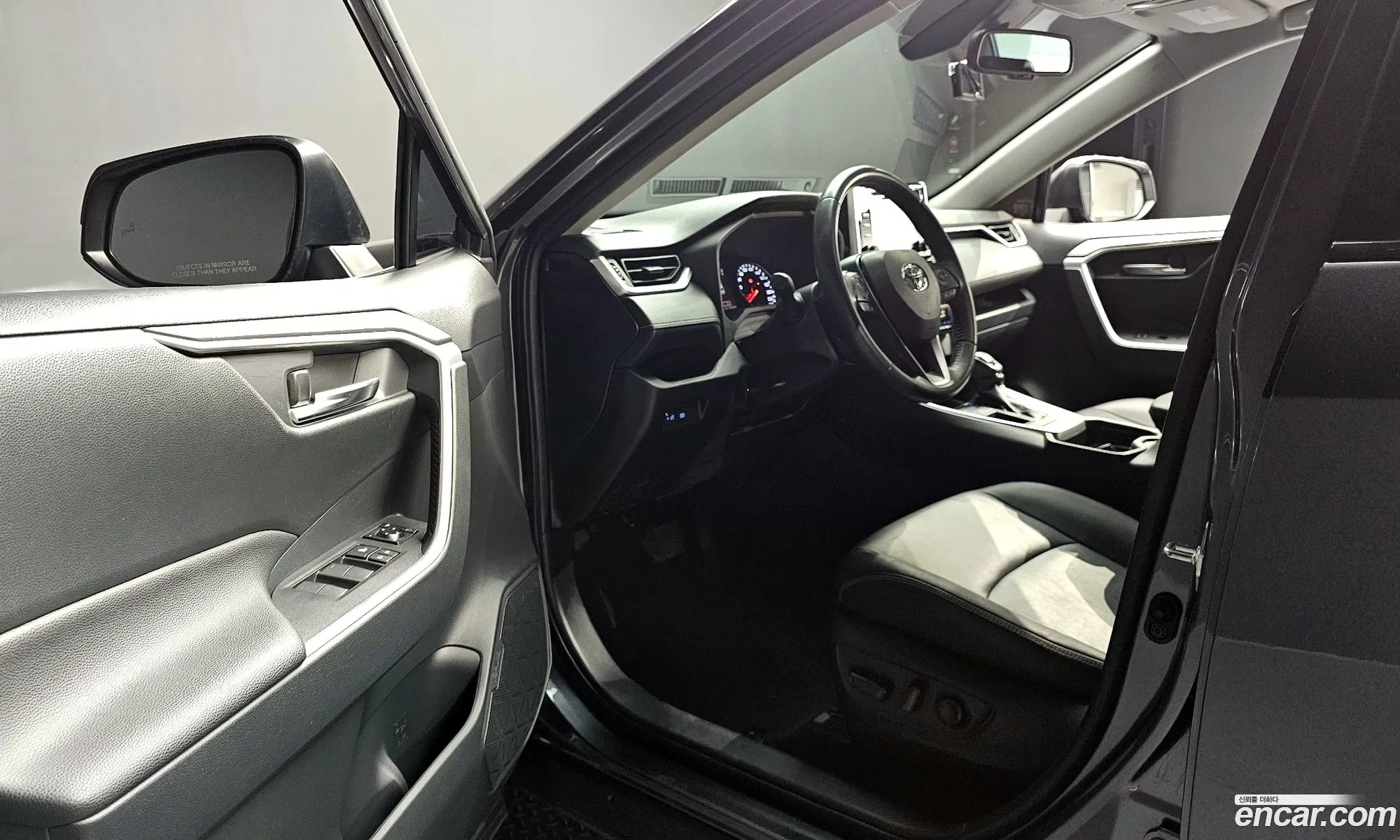 Toyota RAV4 2019 JTMW1RFV4KD515142 — 13