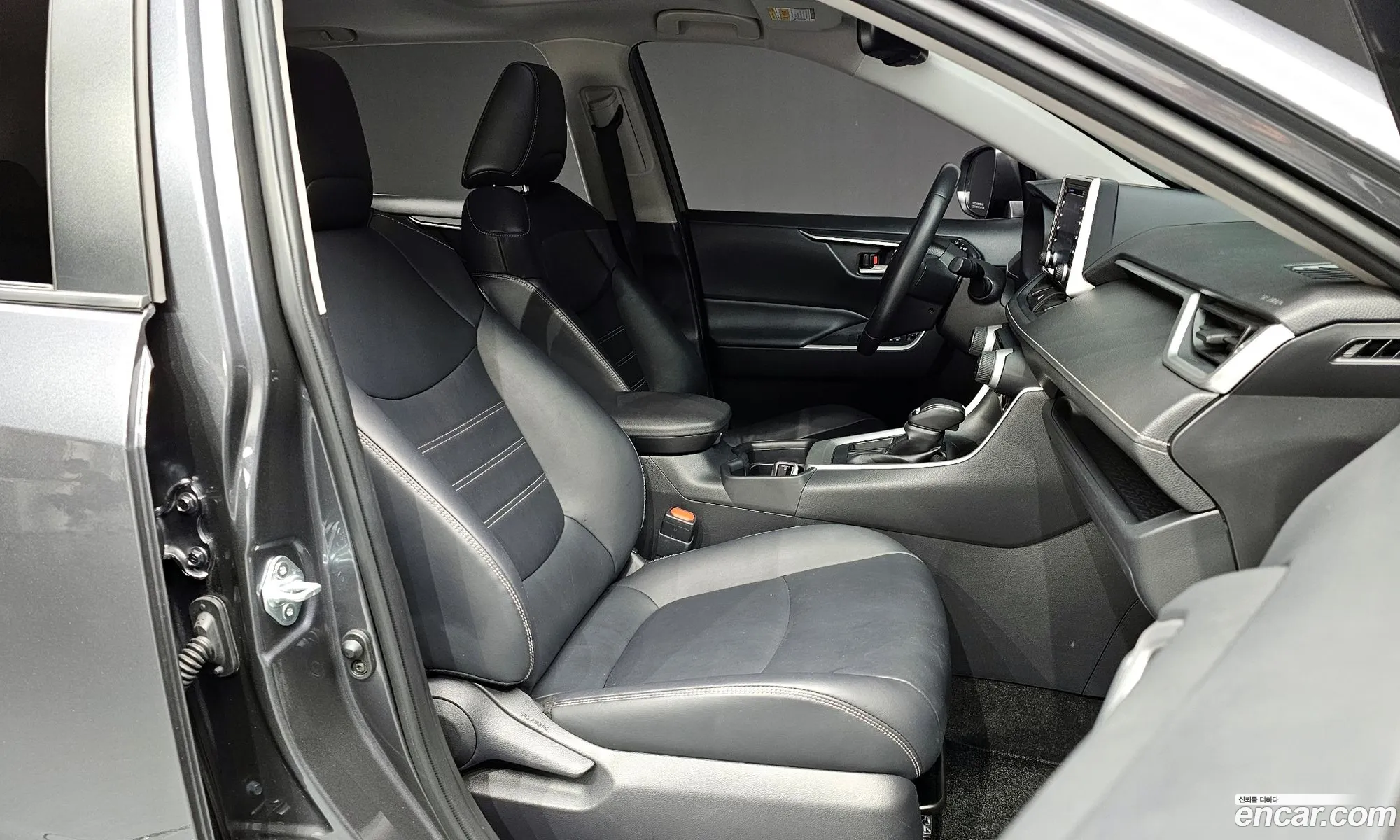 Toyota RAV4 2019 JTMW1RFV4KD515142 — 19