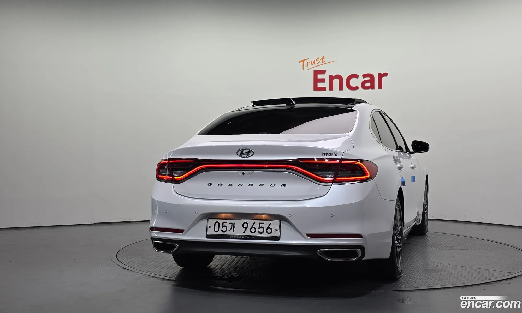 Hyundai Grandeur IG Hybrid 2017 — 4