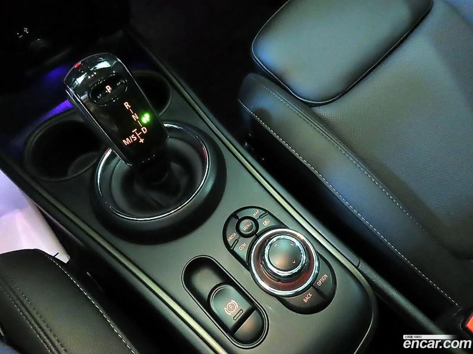 Mini Cooper Countryman 2024 — 12