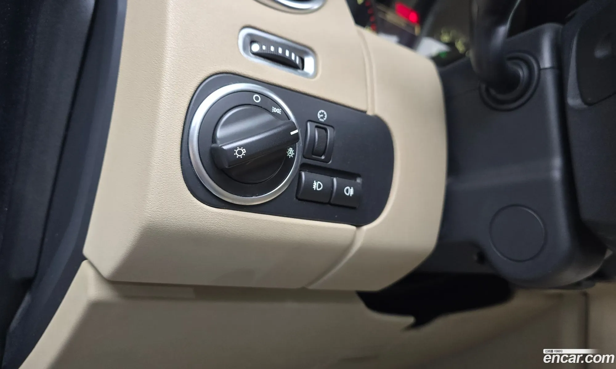 Land Rover Discovery 4 2013 SALLAAAG6DA693364 — 3