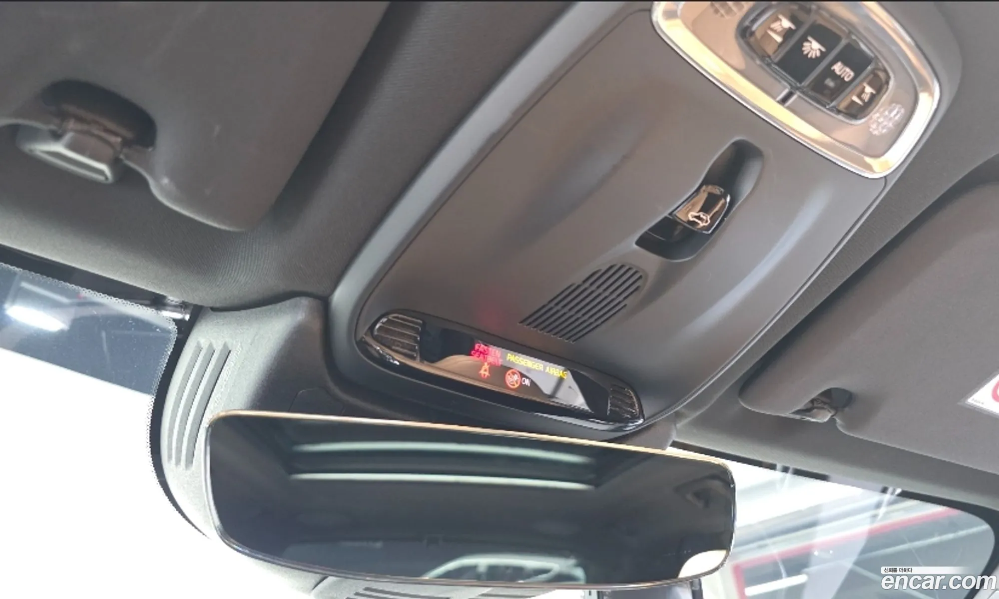 Volvo XC60 2019 YV1UZ68TCL1415936 — 35