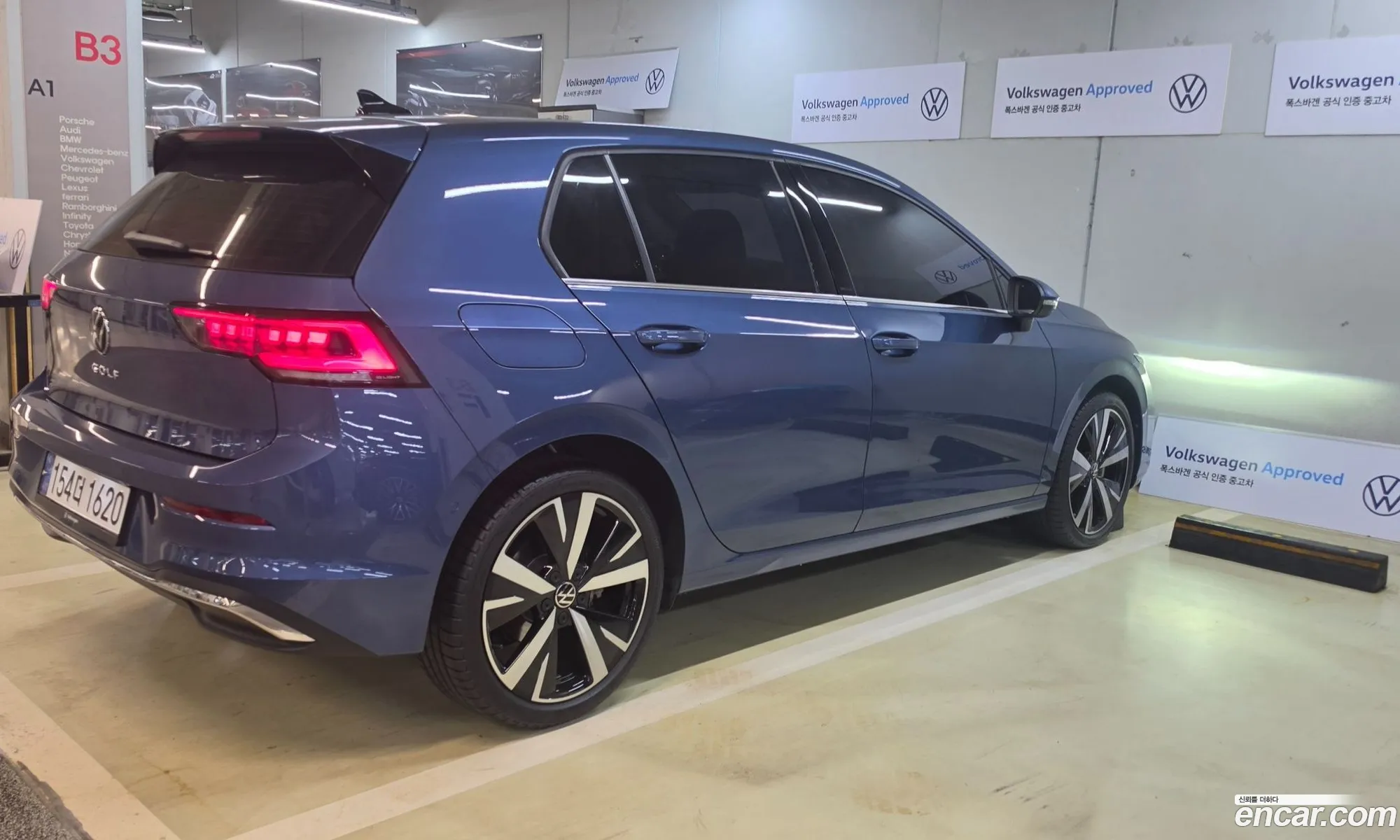 Volkswagen Golf 8th Gen 2025 — 18