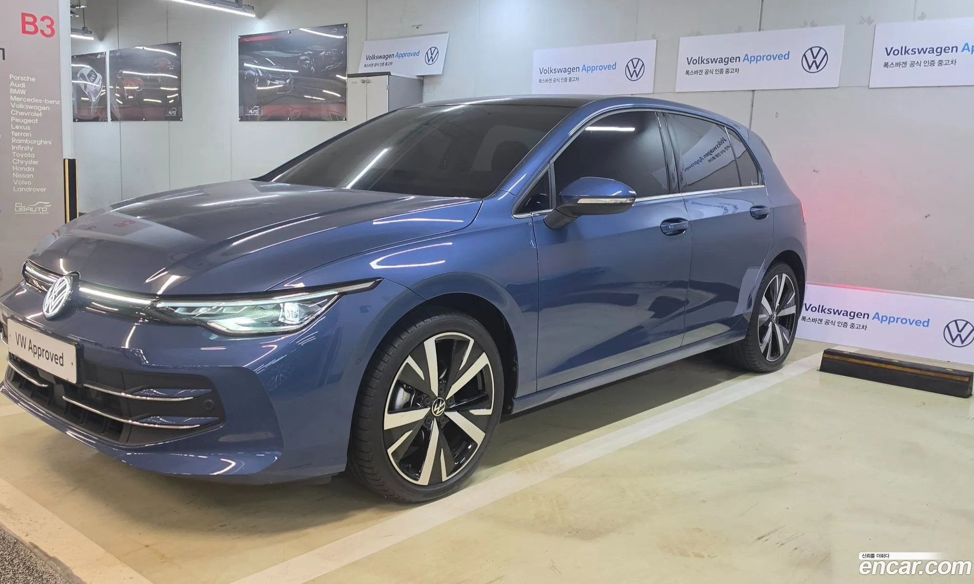 Volkswagen Golf 8th Gen 2025 — 14