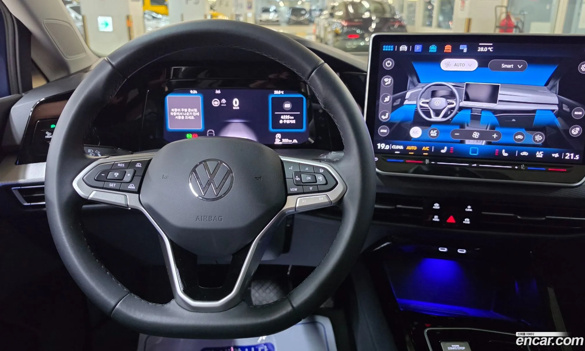 Volkswagen Golf 8th Gen 2025 — 10