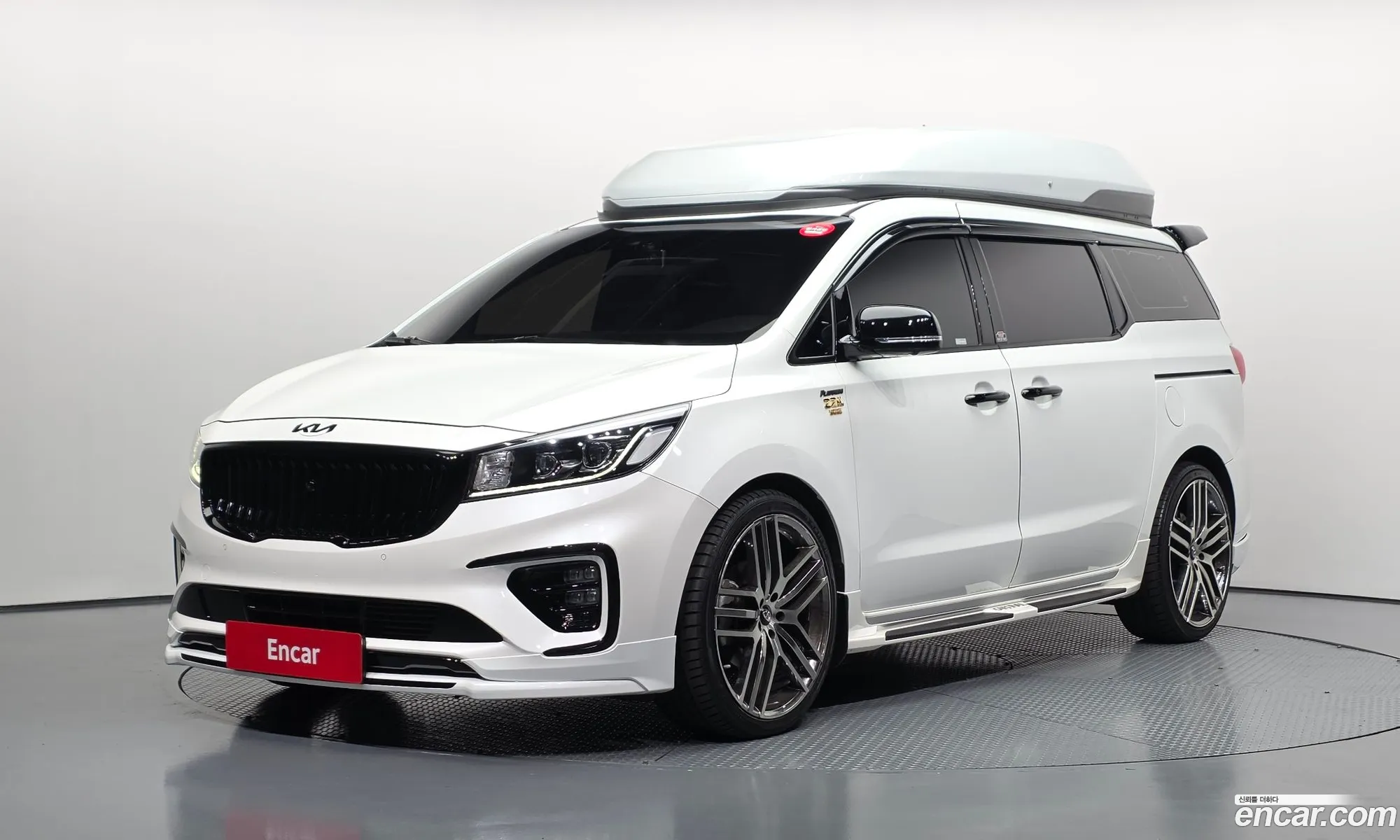 Kia Carnival 2016 KNAME81ABHS253160 — 2