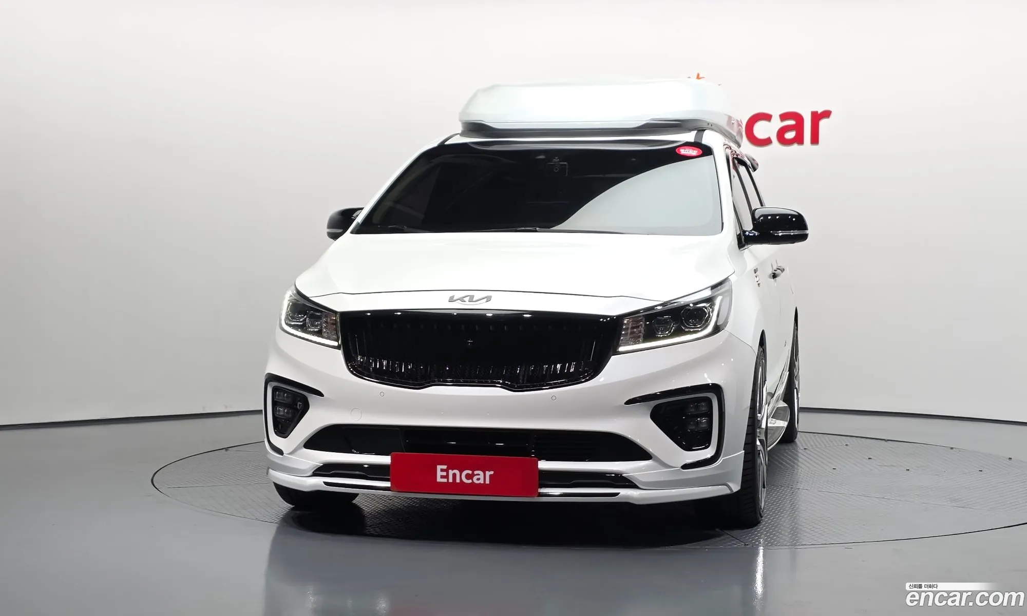 Kia Carnival 2016 KNAME81ABHS253160 — 3