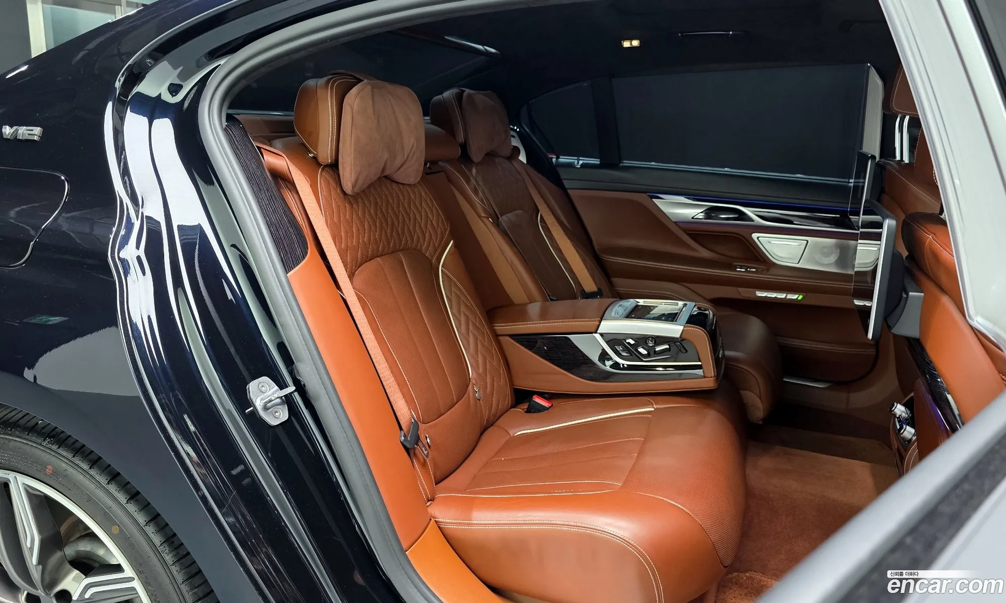 BMW 7 Series 2018 WBA7H6103JG987742 — 19
