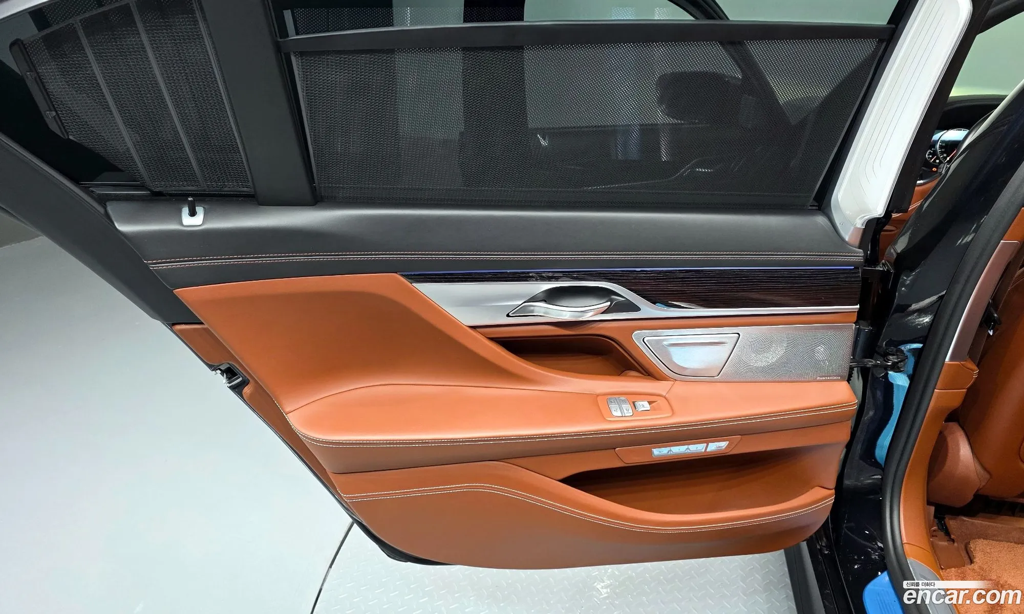 BMW 7 Series 2018 WBA7H6103JG987742 — 10