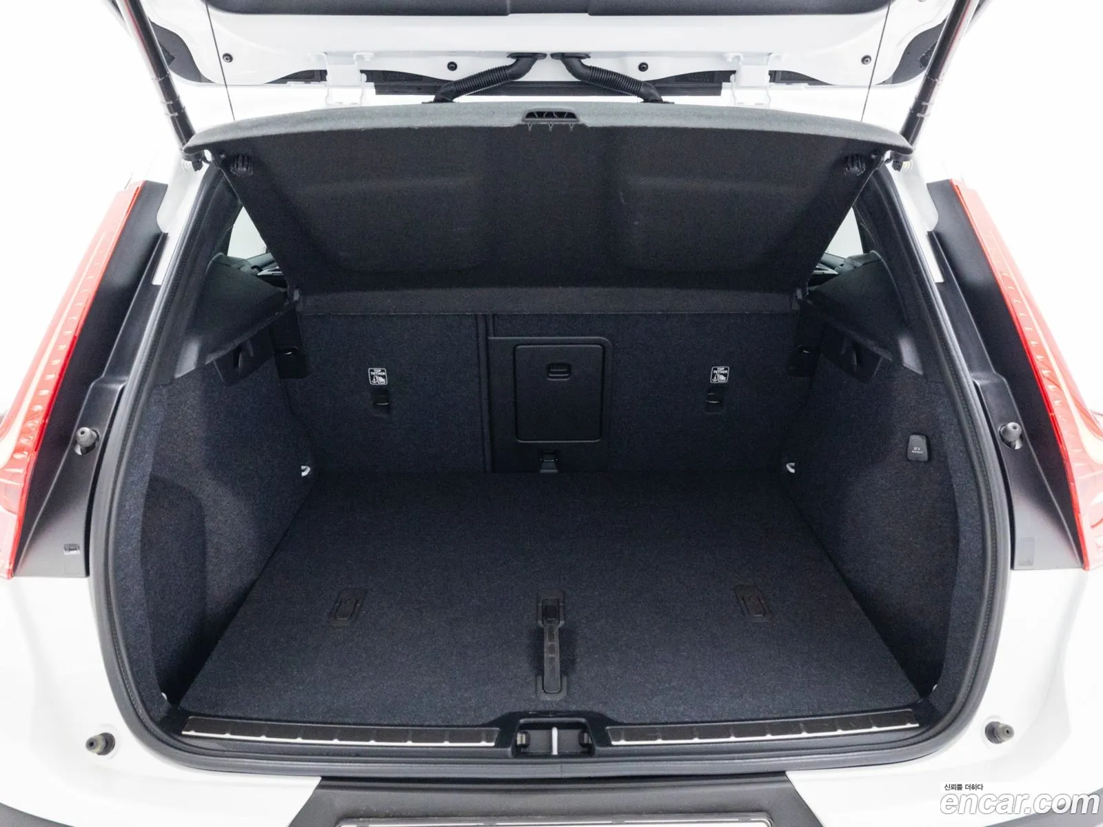 Volvo XC40 2025 — 6