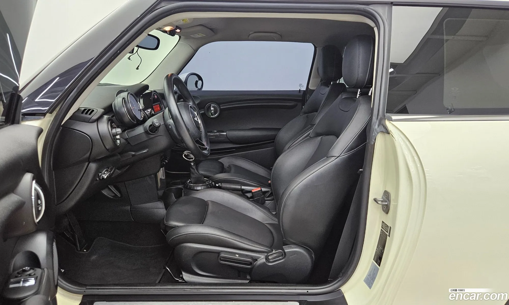 Mini Cooper 2014 — 17