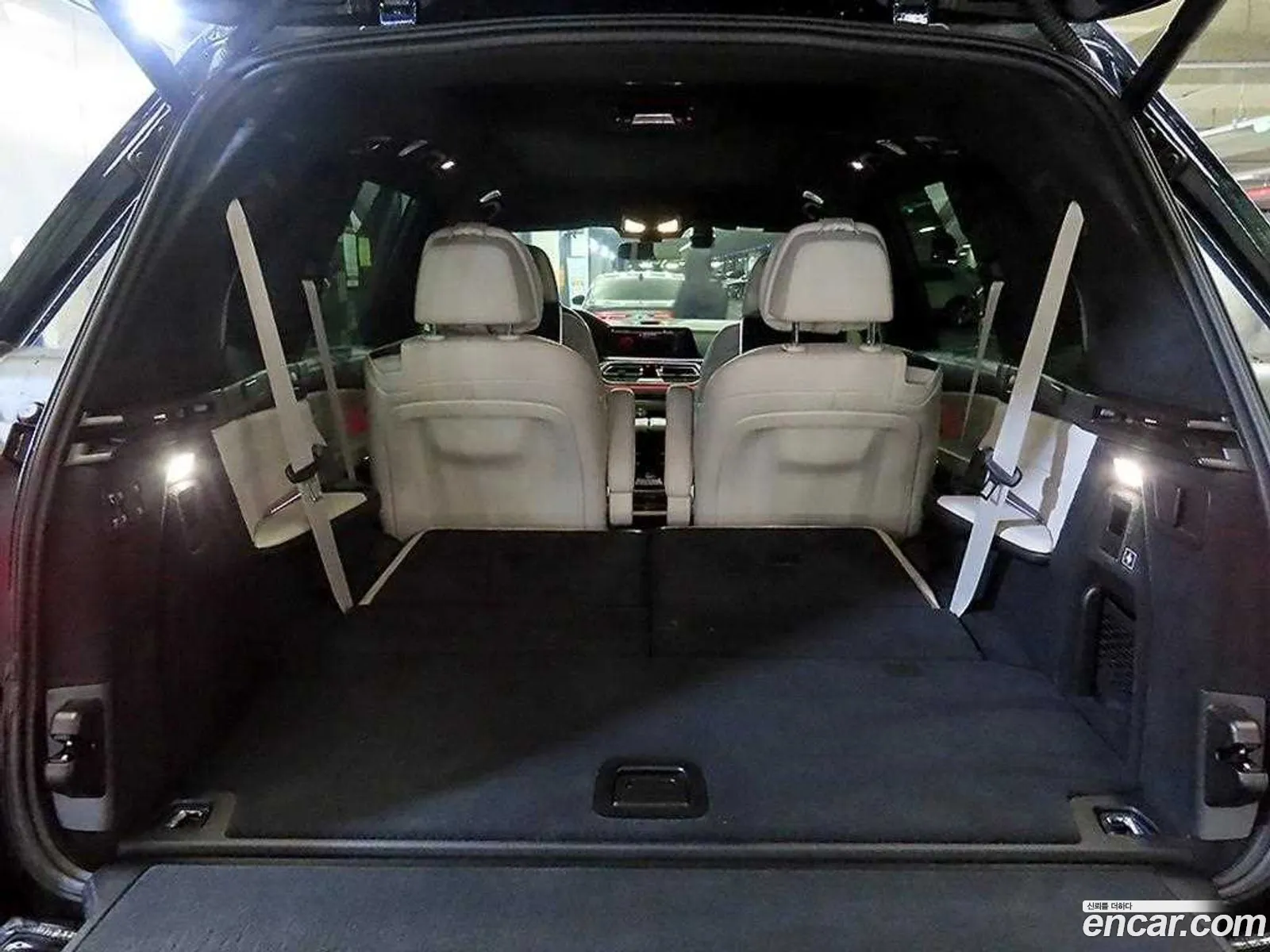 BMW X7 2021 — 7