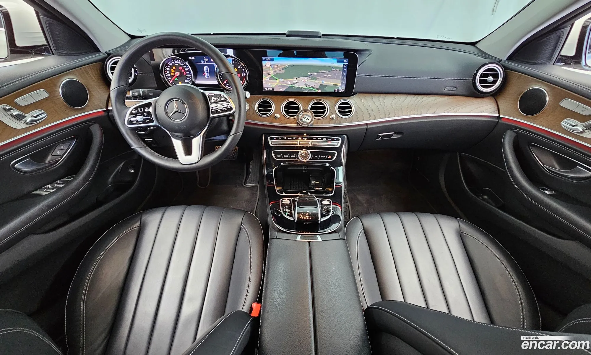 Mercedes-Benz E-Class W213 2019 WDDZF0FB0KA617299 — 10