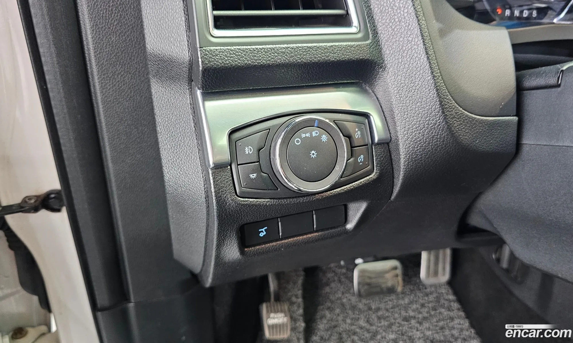 Ford Explorer 2019 1FM5K8FH3KGA33172 — 2