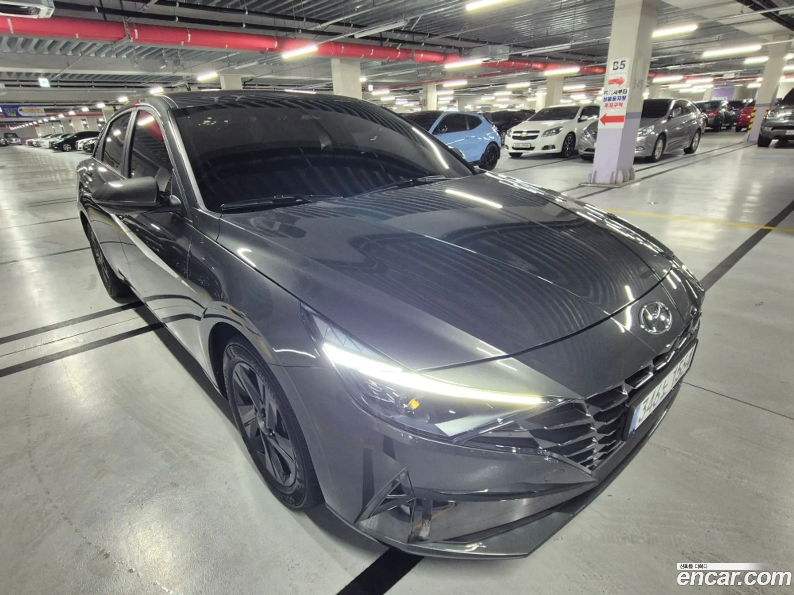 Hyundai Elantra 2022 — 4