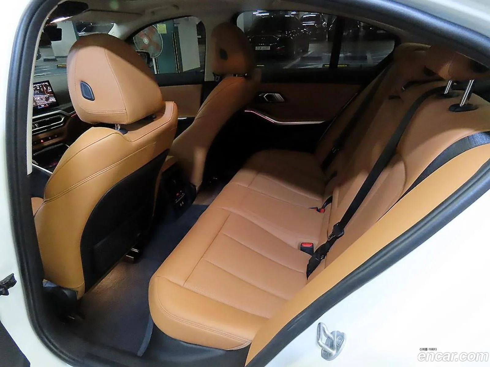 BMW 3 Series 2023 — 16