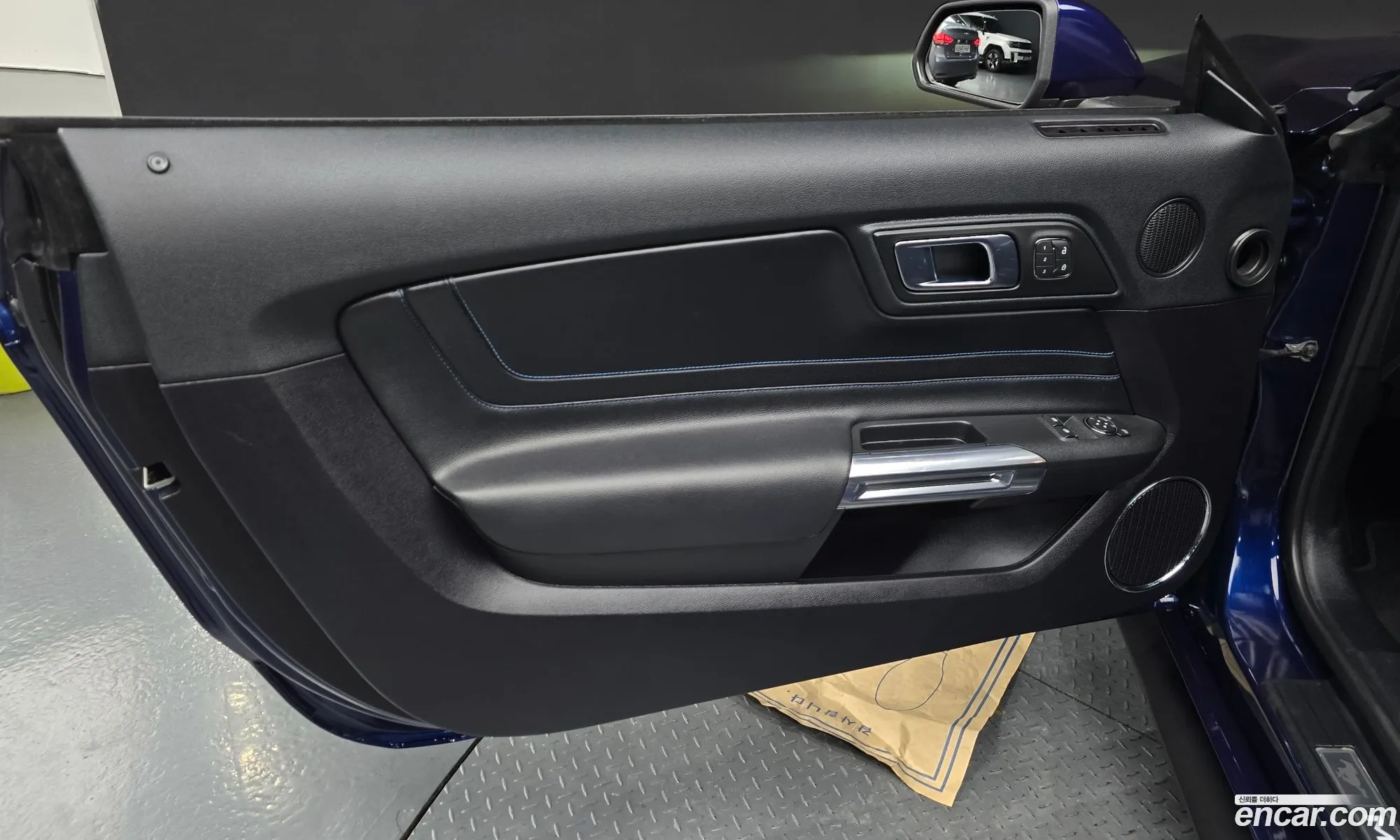 Ford Mustang 2019 1FA6P8CF2K5137764 — 3