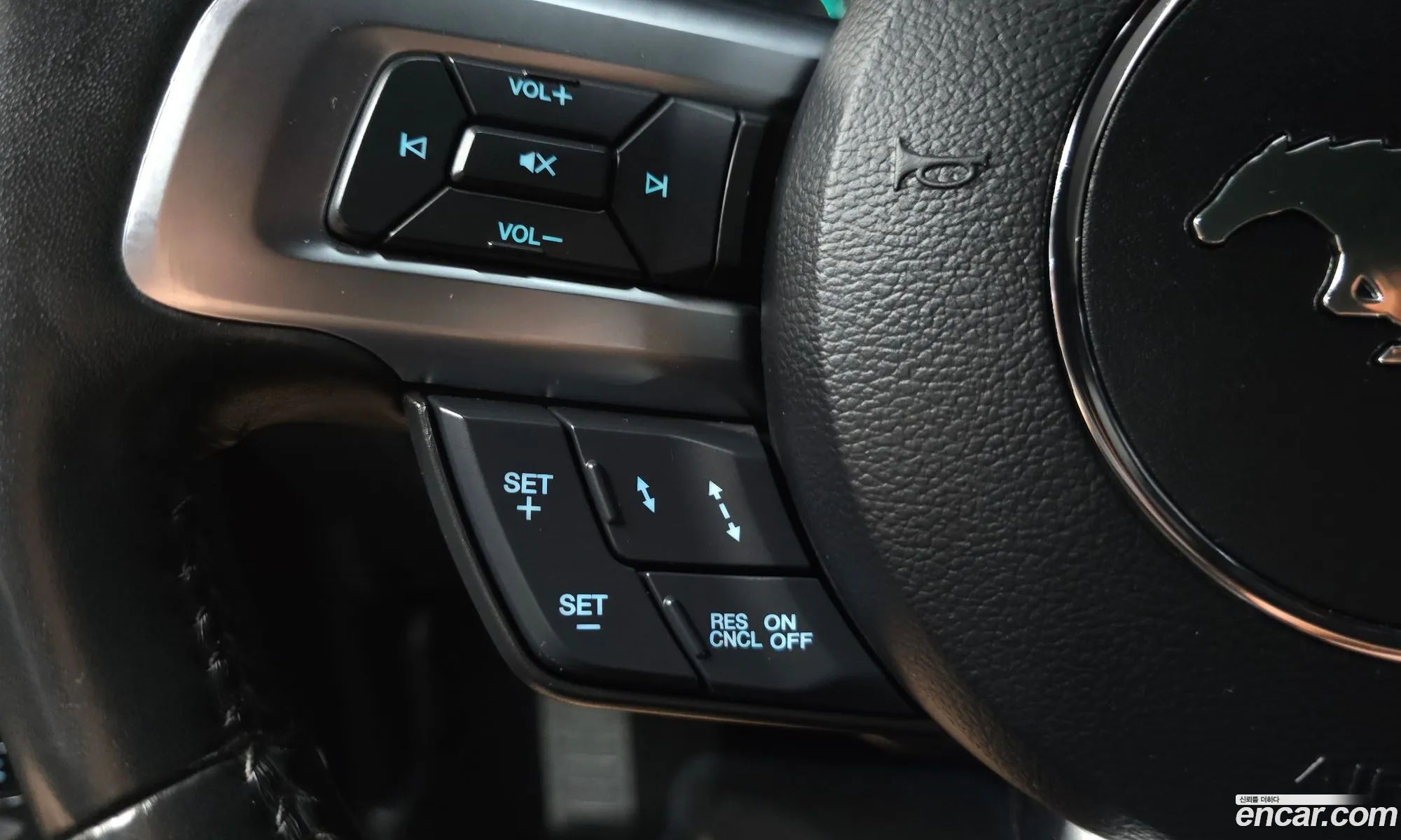 Ford Mustang 2019 1FA6P8CF2K5137764 — 6