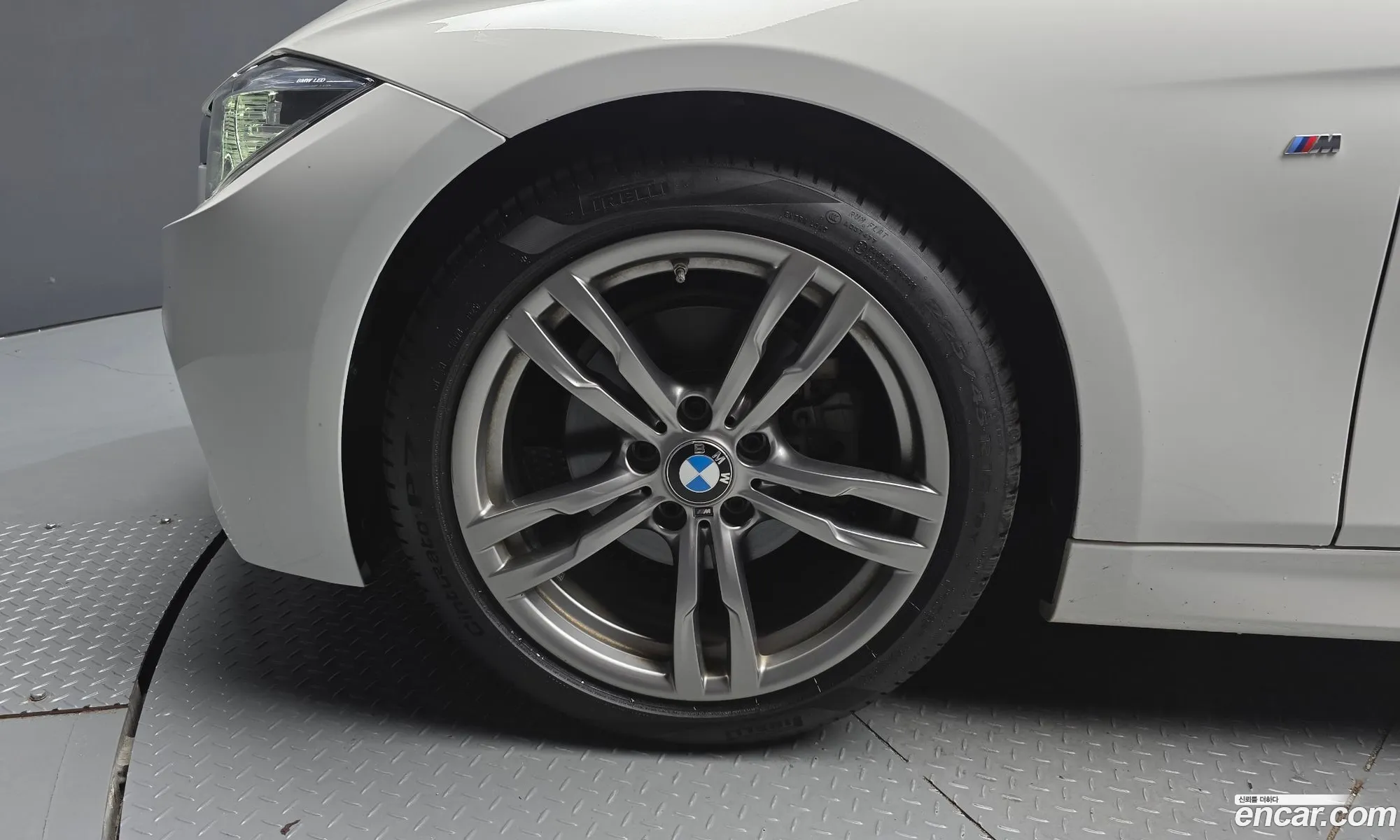 BMW 3 Series 2018 WBA8A9107JAE91729 — 17