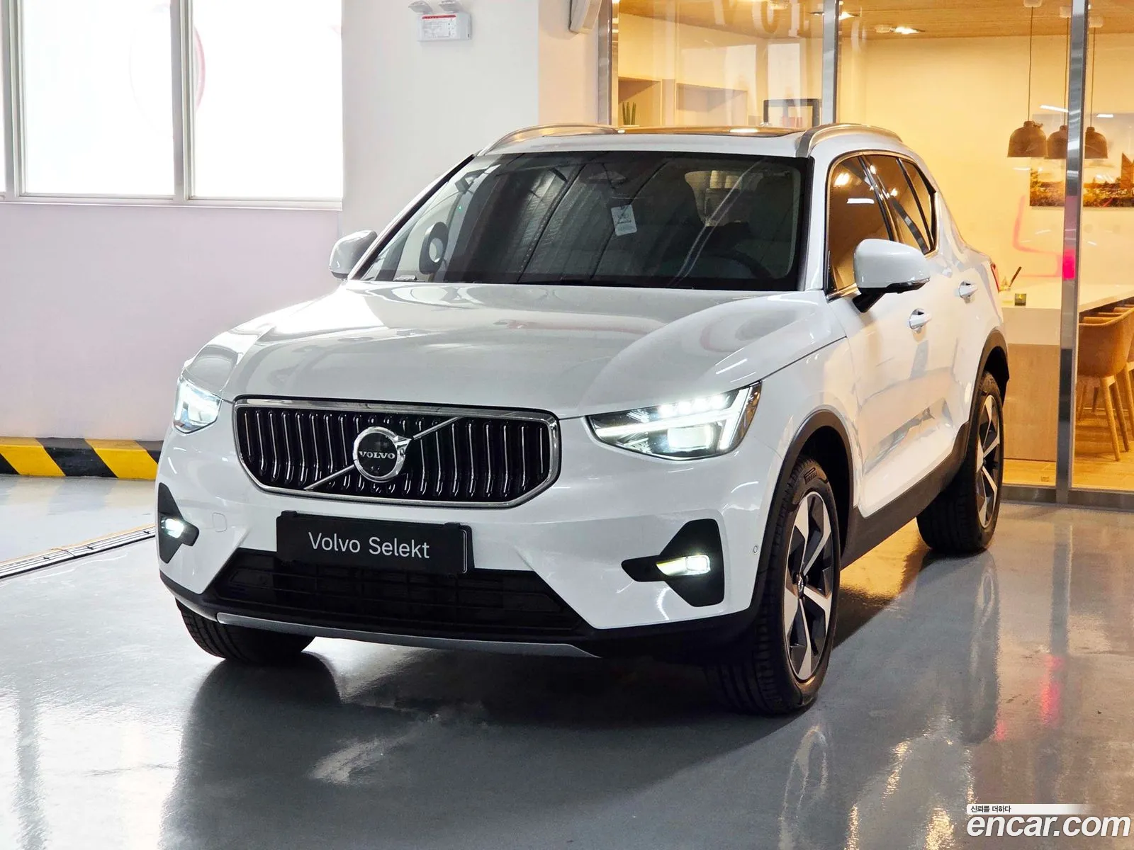Volvo XC40 2026 — 18