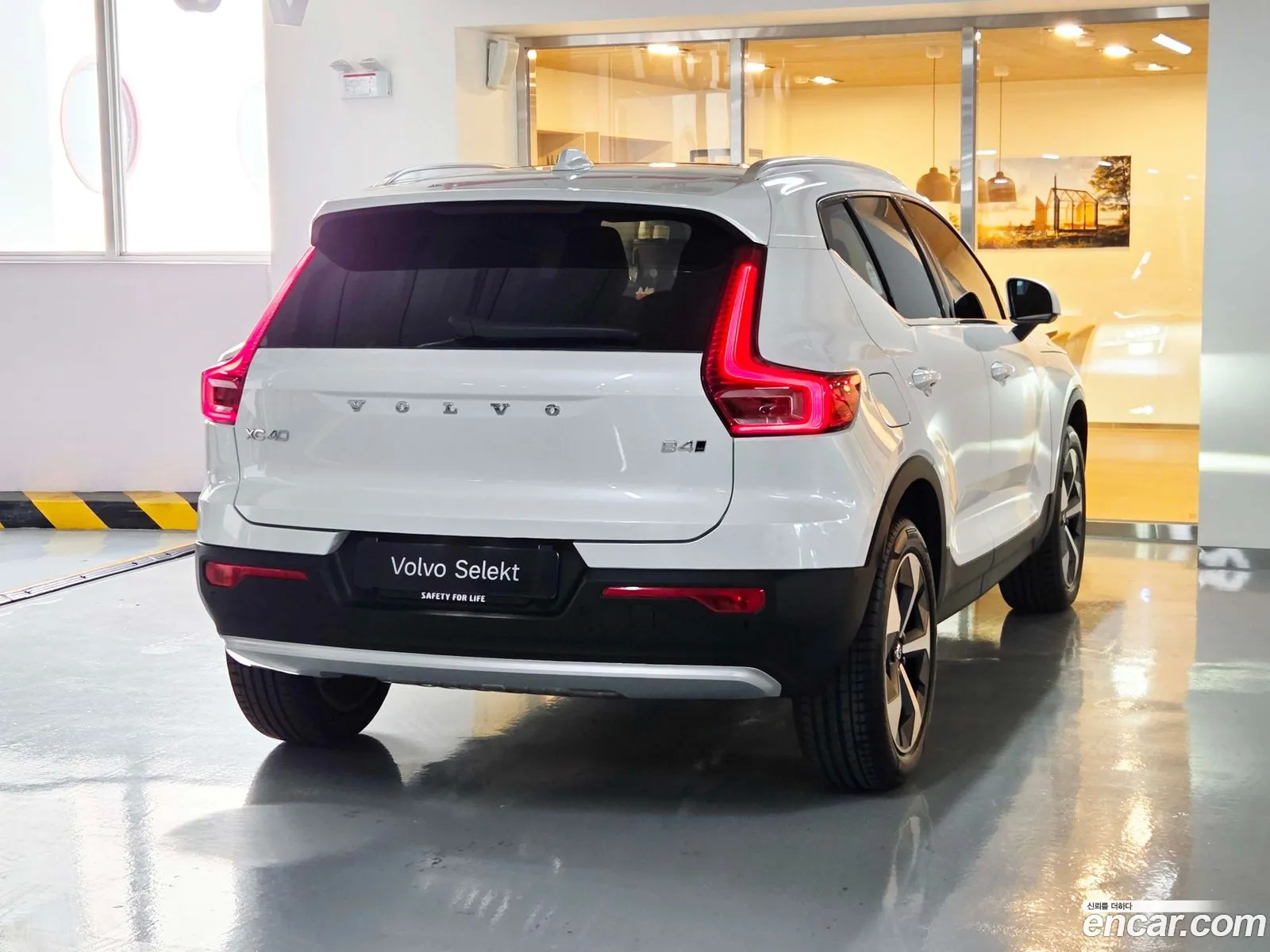 Volvo XC40 2026 — 4