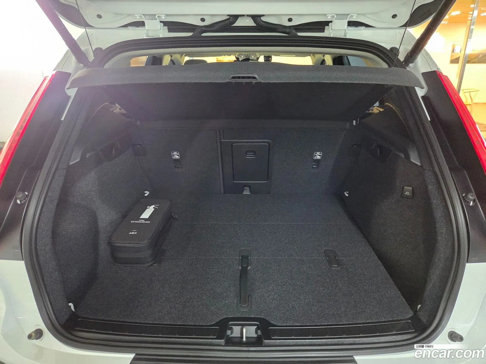 Volvo XC40 2026 — 19