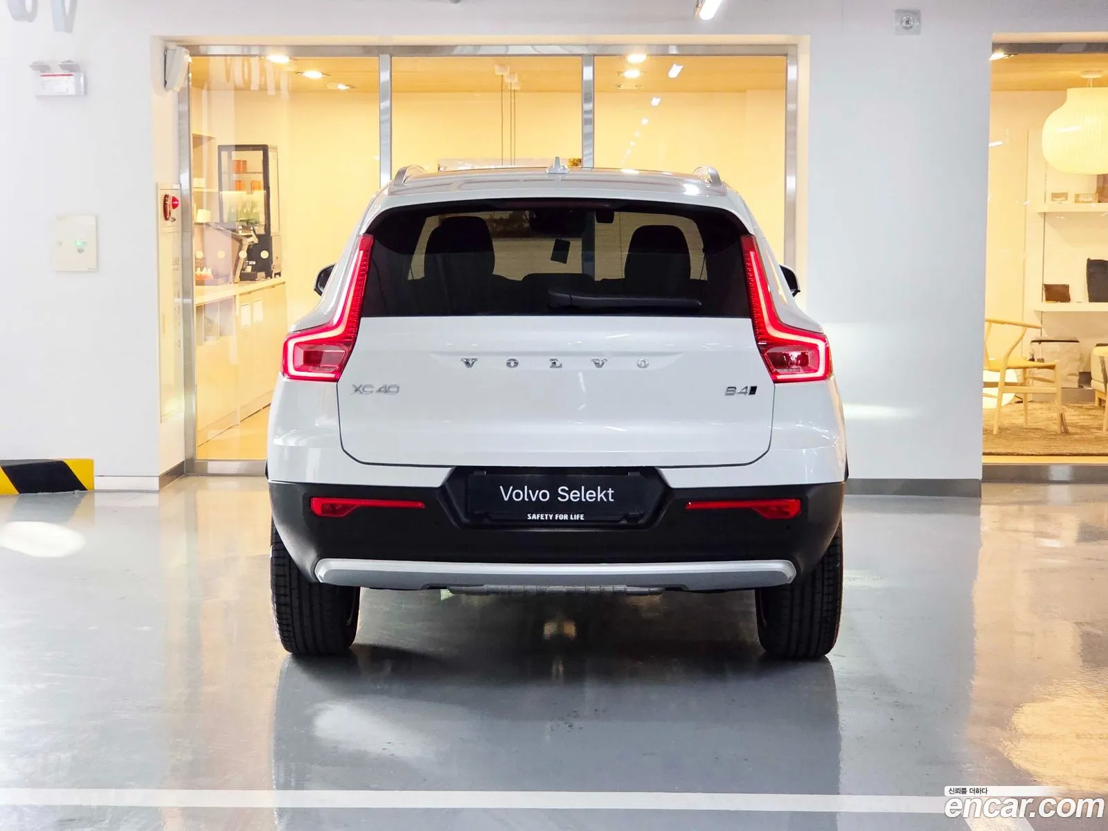 Volvo XC40 2026 — 12