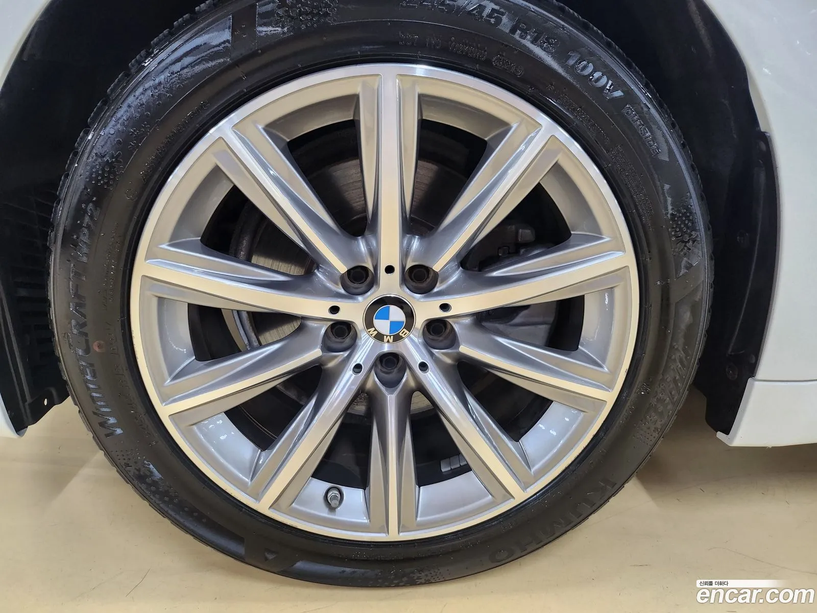 BMW 5 Series 2018 — 13