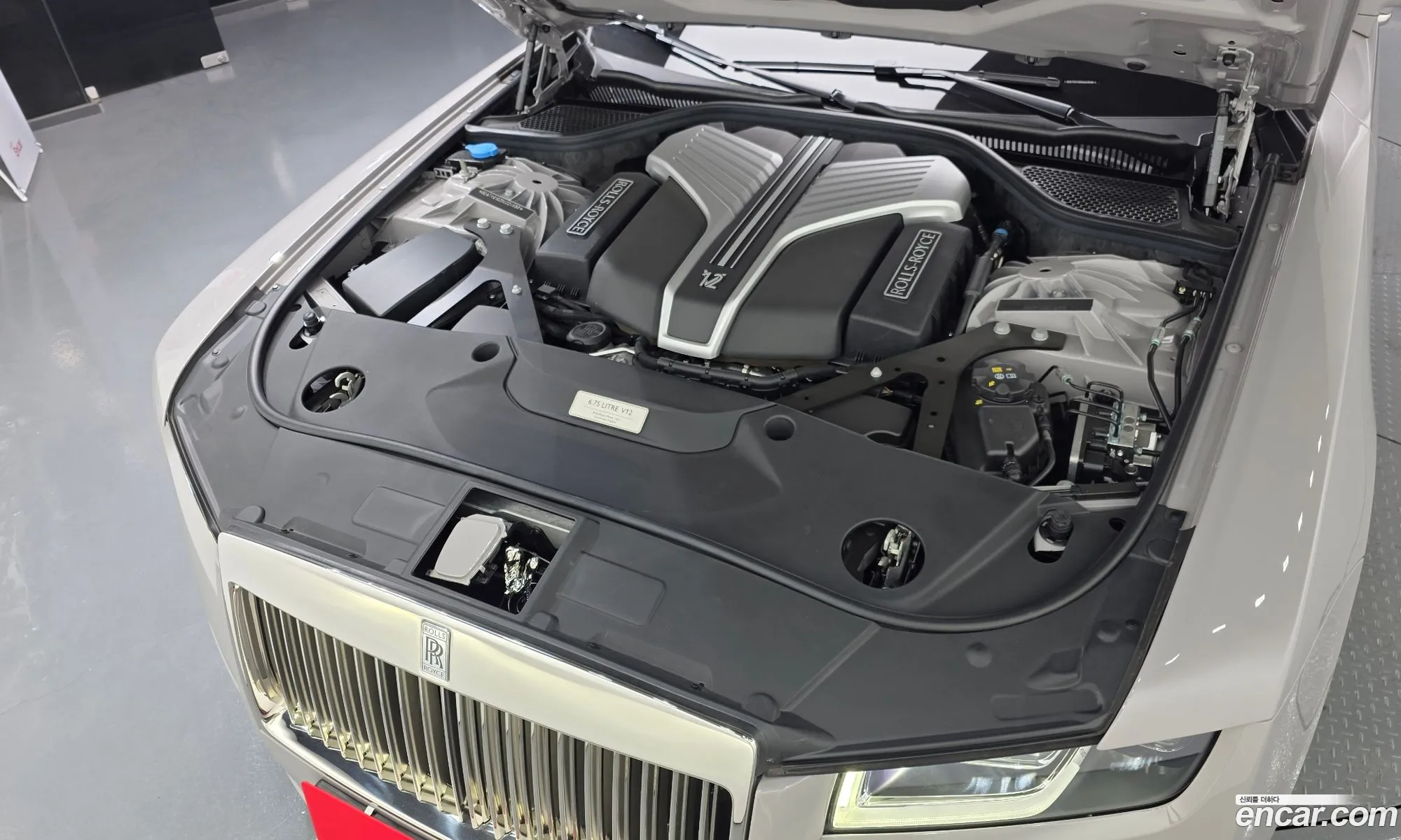 Rolls-Royce Ghost 2024 SCATV0102RU224638 — 2