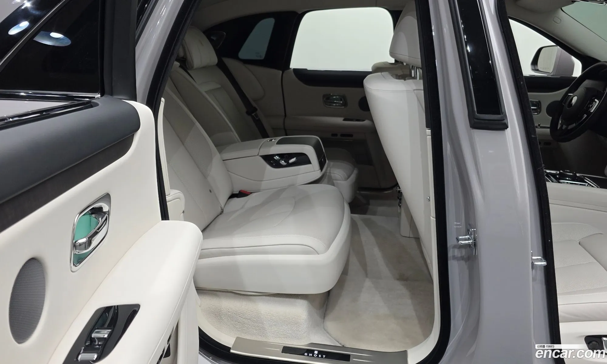 Rolls-Royce Ghost 2024 SCATV0102RU224638 — 9